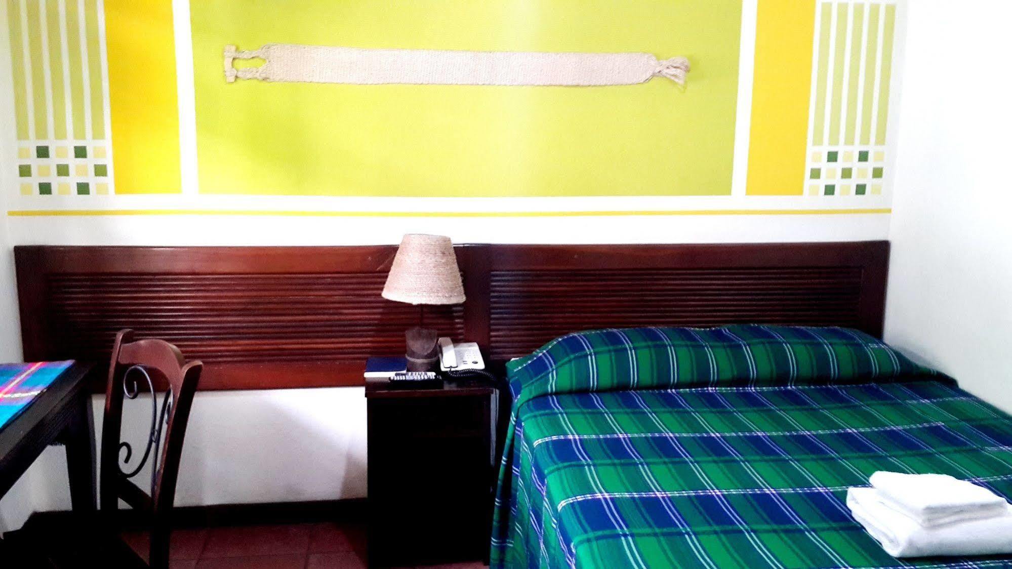 Hotel Arbol De Fuego Σαν Σαλβαντόρ Εξωτερικό φωτογραφία